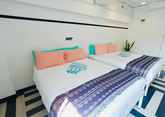The Local Khaosan 5*