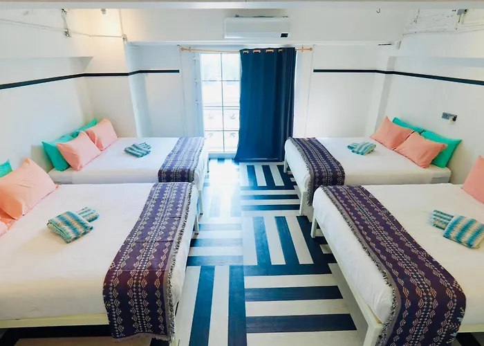 The Local Khaosan 5*