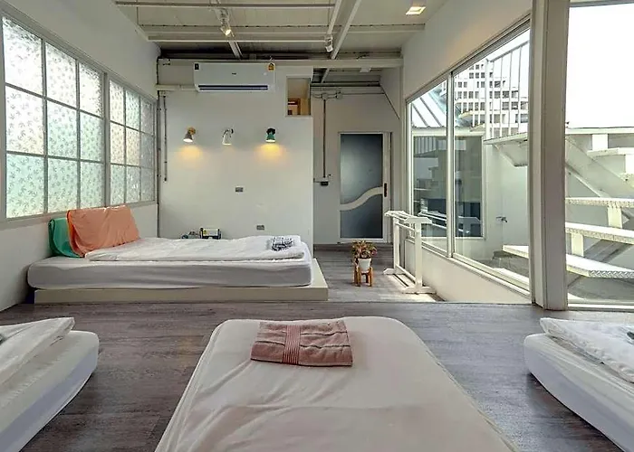 The Local Khaosan Hotel
